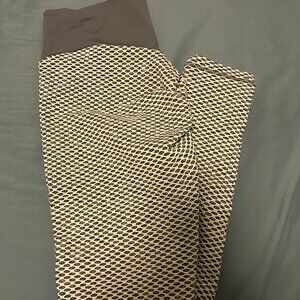 Tiktok Scrunched booty leggings